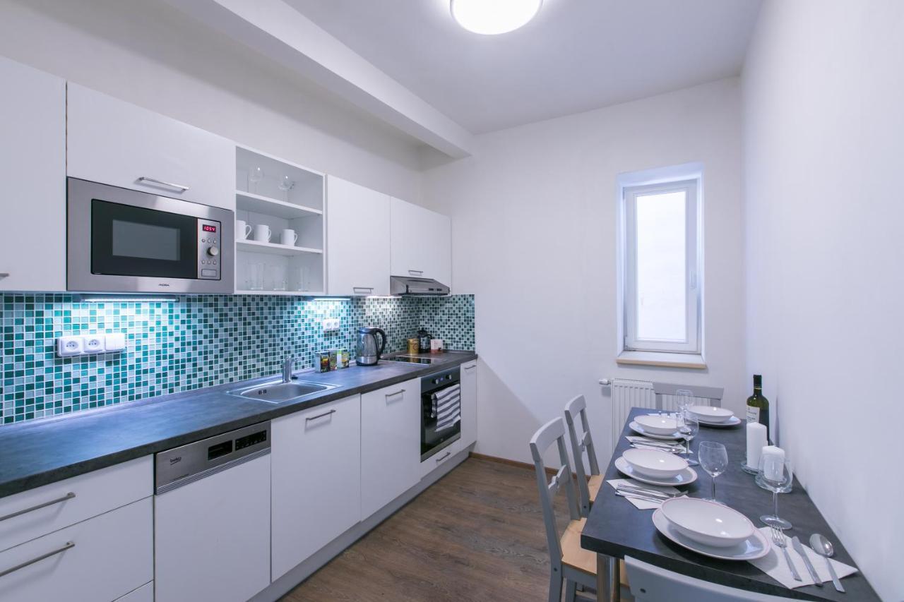 Cozy Apartment In Quiet Courtyard Near Charles Bridge Prague Luaran gambar