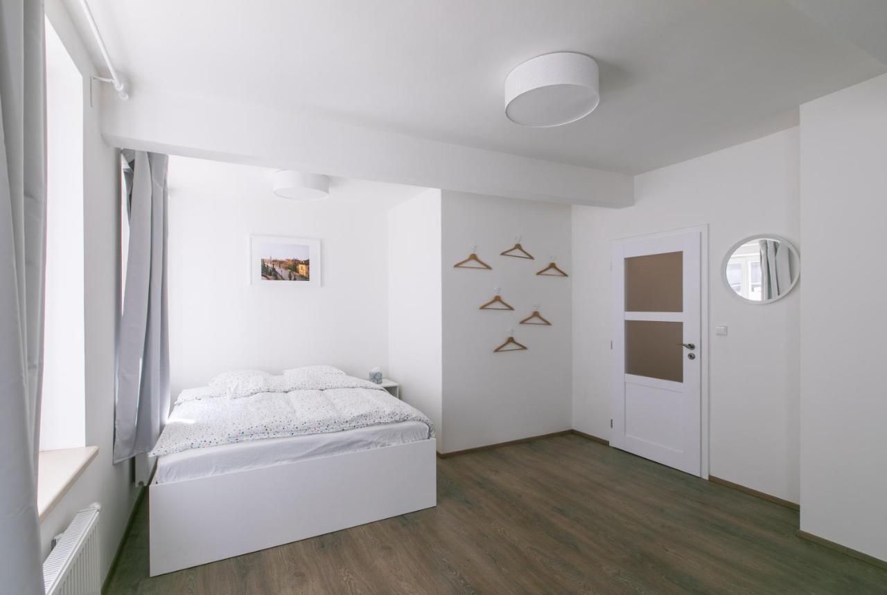 Cozy Apartment In Quiet Courtyard Near Charles Bridge Prague Luaran gambar